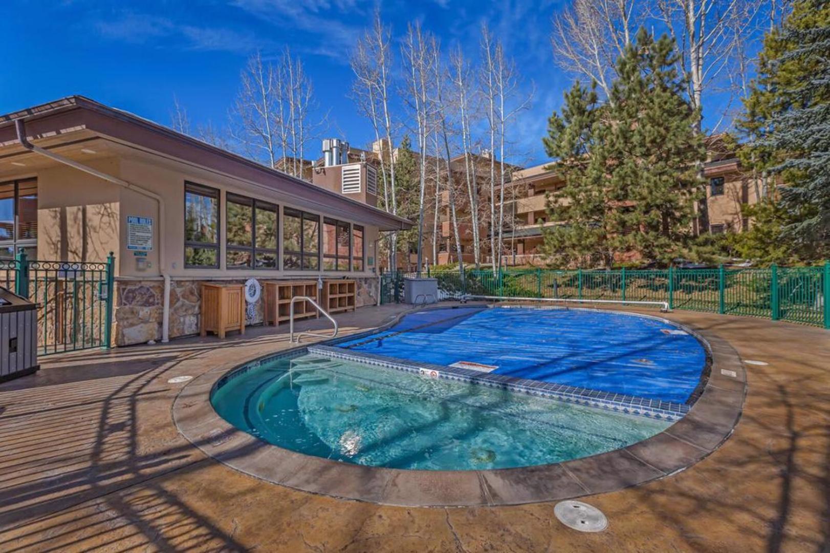 #1012 - Walk To Ski, Newly Remodeled Mountain View Condo With Pool Steamboat Springs Exterior photo